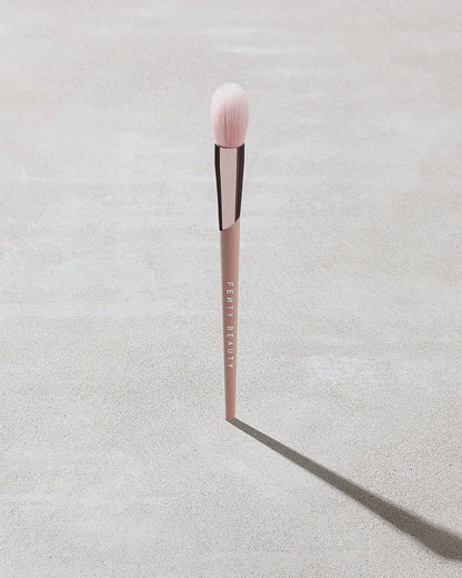 FENTY brush precision highlighter