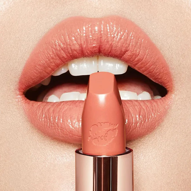 Charlotte Tilbury HOT lipstick
