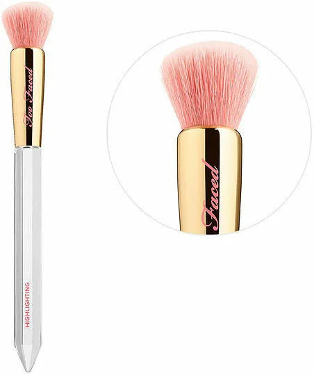 Too Faced Diamond Light Highlighting Brush