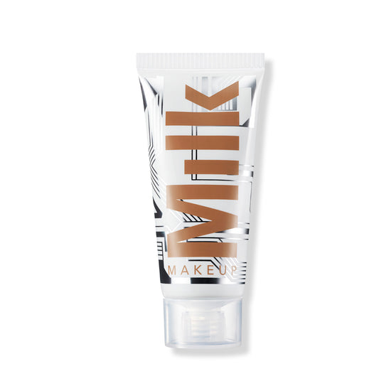 MILK MAKEUP Bionic Liquid Bronzer con ácido hialuronico